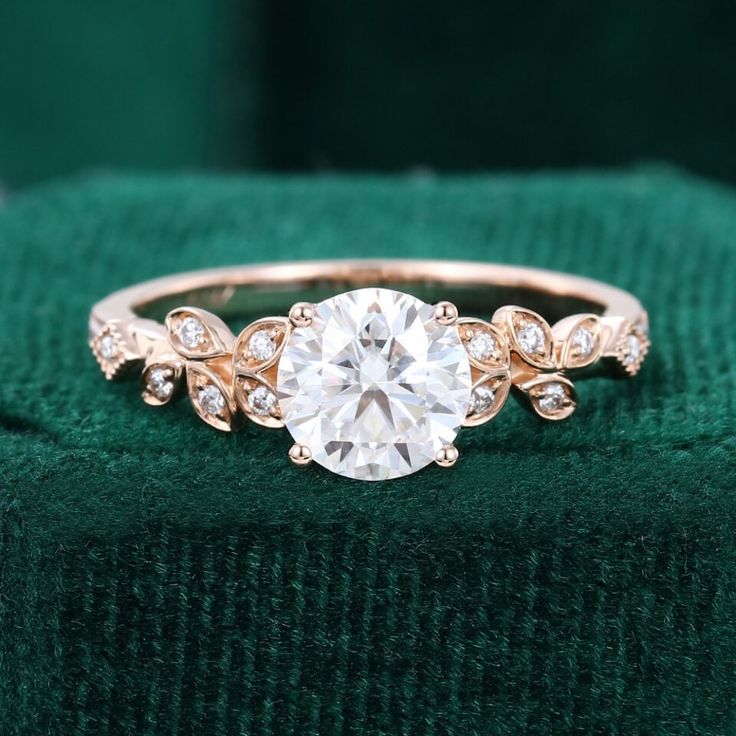 The Complete Guide to Lily Arkwright Lab-Grown Emerald Engagement Rings