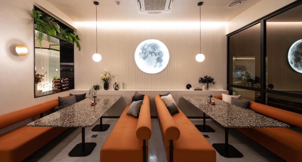 MII HOTEL: The Ultimate Hub for Transit, Leisure, and Events in Bangkok